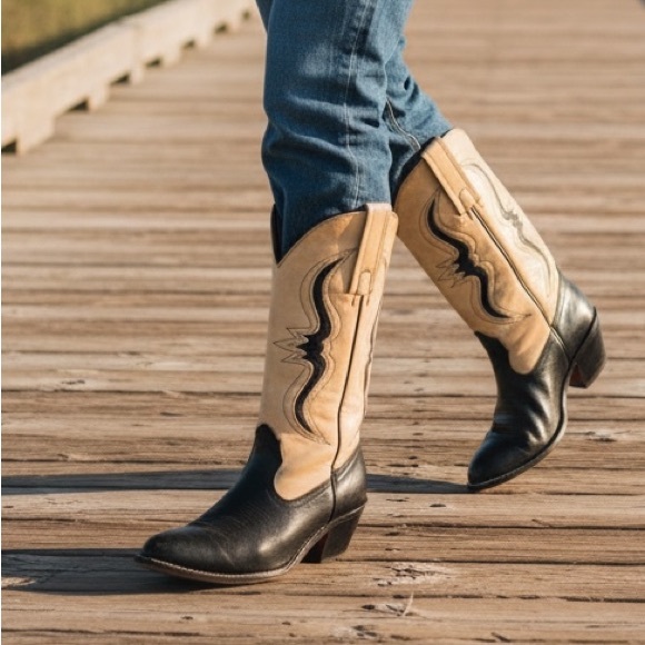 1980s Frye Vintage Black Cream Lizard Cow Leather Pull On Western Cowboy Boot